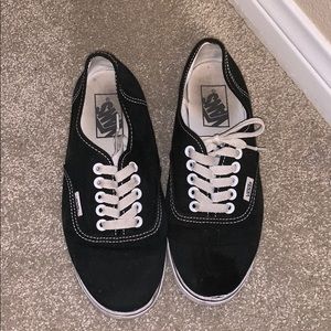 Black low top vans